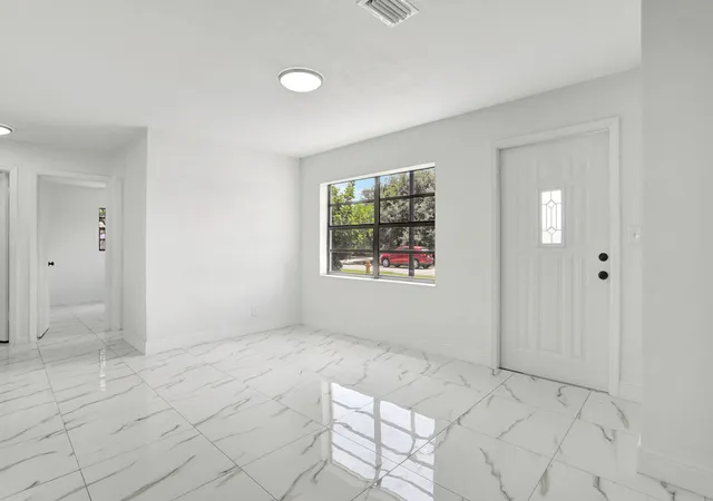 Photo 4 of Single family home for sale at 3060 NE 12th Avenue, Pompano Beach, FL 33064 | MLS# B26041484 | Listing updated on 2026-10-08