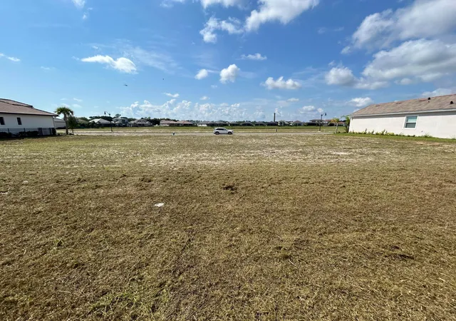 Photo 1 of Land for sale at 24 Del Palma Dr, Palm Coast, FL 32137 | MLS# B26041487 | Listing updated on 2026-09-23