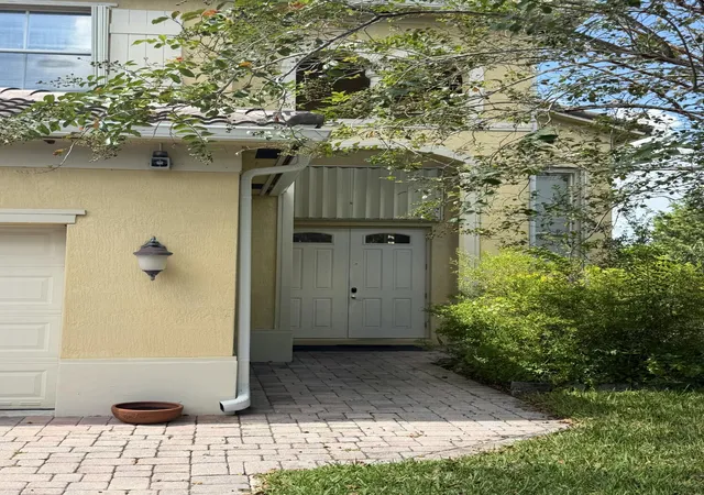 Photo 2 of Single family home for sale at 6208 Santa Margarito Dr, Fort Pierce, FL 34951 | MLS# B26041535 | Listing updated on 2026-09-23