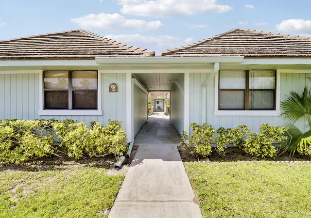Photo 3 of Multi family home for sale at 1127 E Seminole Ave #15b, Jupiter, FL 33477 | MLS# B26041583 | Listing updated on 2026-09-23
