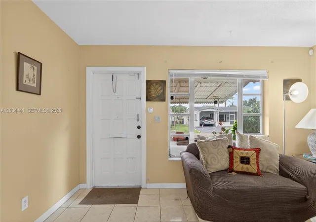 4th image of 4271 Nw 49Th Ter, Lauderdale Lakes, FL 33319 | MLS# A12034441
