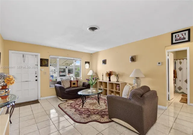 5th image of 4271 Nw 49Th Ter, Lauderdale Lakes, FL 33319 | MLS# A12034441
