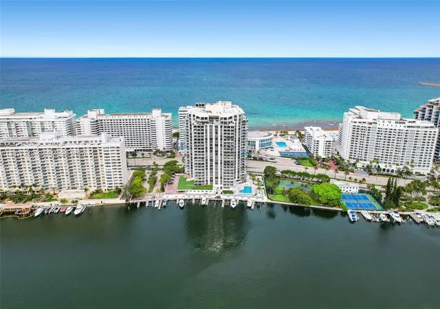 38th image of 5500 Collins Ave #1401, Miami Beach, FL 33140 | MLS# A12037273