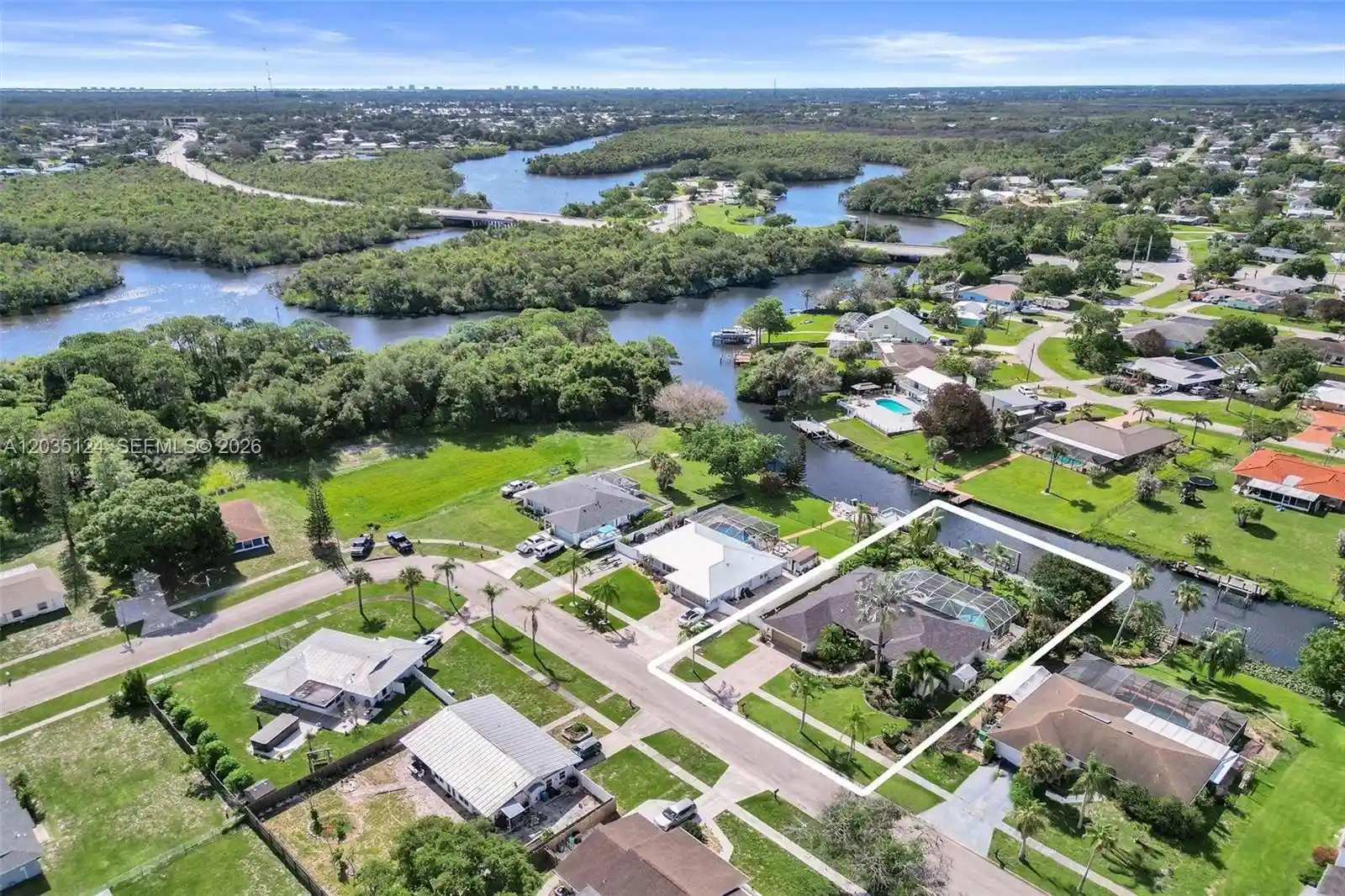 Photo 1 of Single family home for sale at 462 Ne Cornwall, Port Saint Lucie, FL 34983 | MLS# A12035124 | Listing updated on 2026-10-26