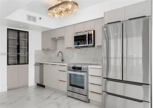 5th image of 19195 Ne 36Th Ct #2301, Aventura, FL 33180 | MLS# A12037826