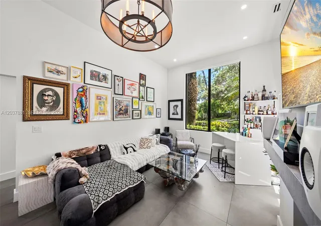4th image of 269 Ne 104Th St, Miami Shores, FL 33138 | MLS# A12037881