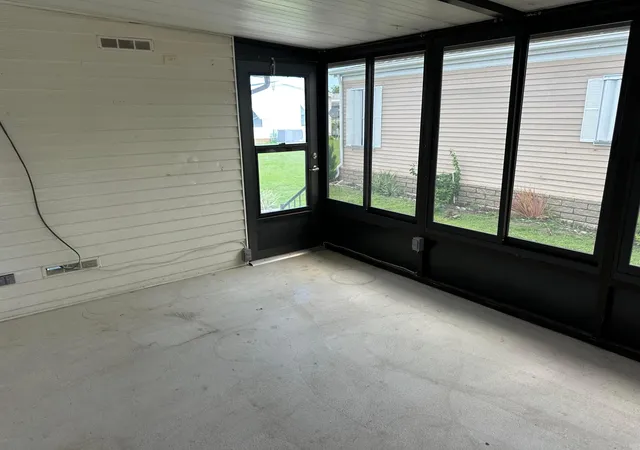 Photo 3 of Single family home for sale at 527 Tropical Isles Cir #F-30, Fort Pierce, FL 34982 | MLS# B26041698 | Listing updated on 2026-09-23