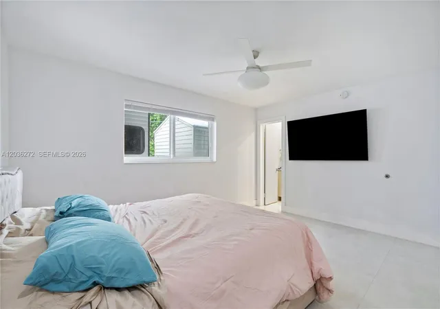 33rd image of 706 N 32nd Ct, Hollywood, FL 33021 | MLS# A12036272