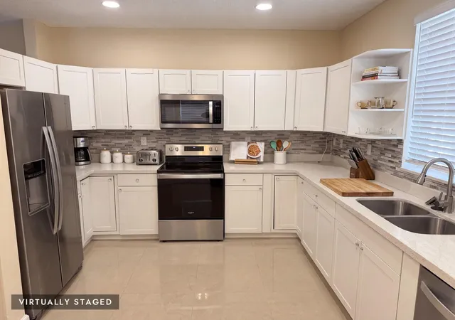 Photo 3 of Townhouse for sale at 940 Doveplum Ct, Hollywood, FL 33019 | MLS# B26041749 | Listing updated on 2026-09-28