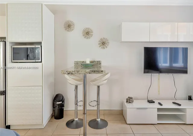 2nd image of 19201 Collins Ave #1001, Sunny Isles Beach, FL 33160 | MLS# A12038177