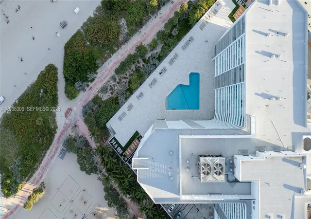 5th image of 7135 Collins Ave #1216, Miami Beach, FL 33141 | MLS# A12038306