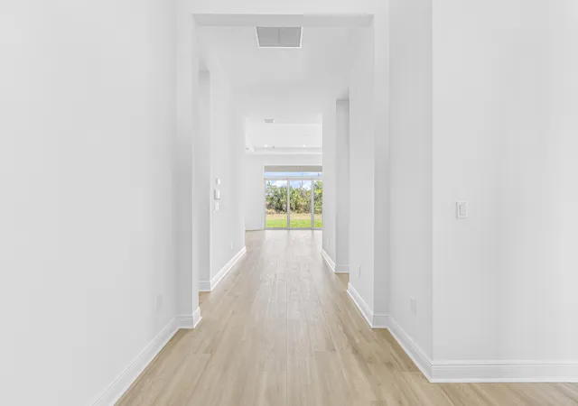 4th image of 13766 Se Chantilly Tr, Port St Lucie, FL 34984 | MLS# B26041889
