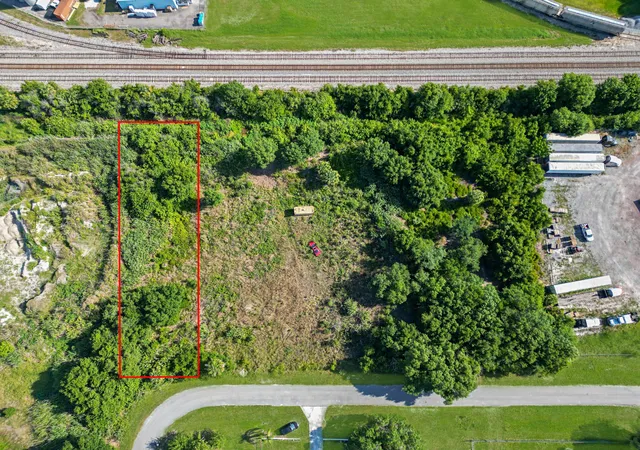 1st image of Nw 7th Ct, Okeechobee, FL 34972 | MLS# B26041960