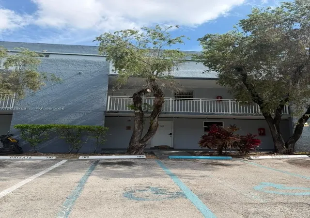 2nd image of 9375 Fontainebleau Blvd #L225, Miami, FL 33172 | MLS# A12038454