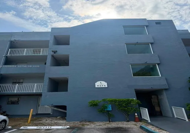 3rd image of 9375 Fontainebleau Blvd #L225, Miami, FL 33172 | MLS# A12038454