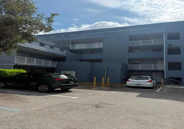 4th image of 9375 Fontainebleau Blvd #L225, Miami, FL 33172 | MLS# A12038454