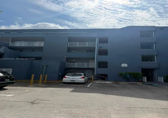 5th image of 9375 Fontainebleau Blvd #L225, Miami, FL 33172 | MLS# A12038454