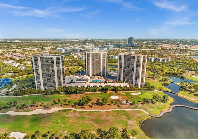 4th image of 20379 W Country Club Dr #1437, Aventura, FL 33180 | MLS# A12038410