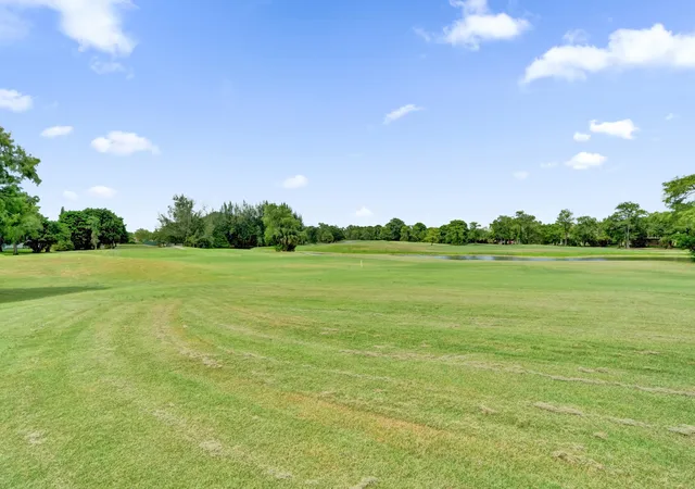 Homes for sale in Tamarac, FL | 8301 Sands Point Boulevard, Tamarac, FL 33321 | Houzeo