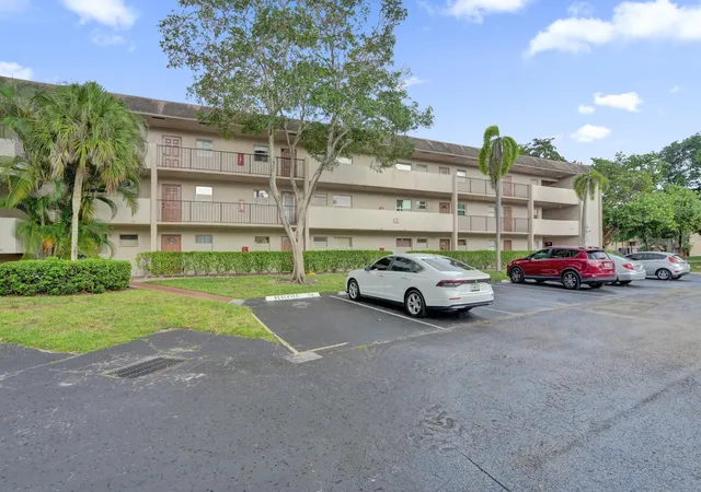 Homes for sale in Tamarac, FL | 8301 Sands Point Blvd #S102, Tamarac, FL 33321 | MLS# B26042008