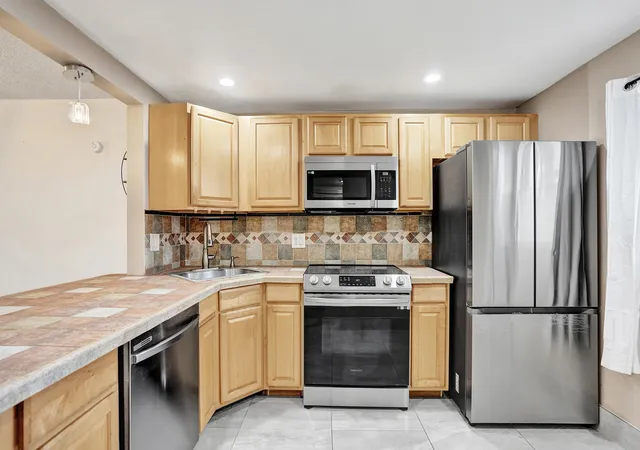 Homes for sale in Tamarac, FL | 8301 Sands Pt Blvd, Tamarac, FL 33321