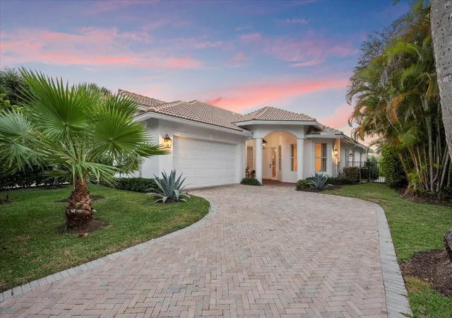 Photo 3 of Single family home for sale at 2951 Twin Oaks Way, Wellington, FL 33414 | MLS# B26042048 | Listing updated on 2026-09-23