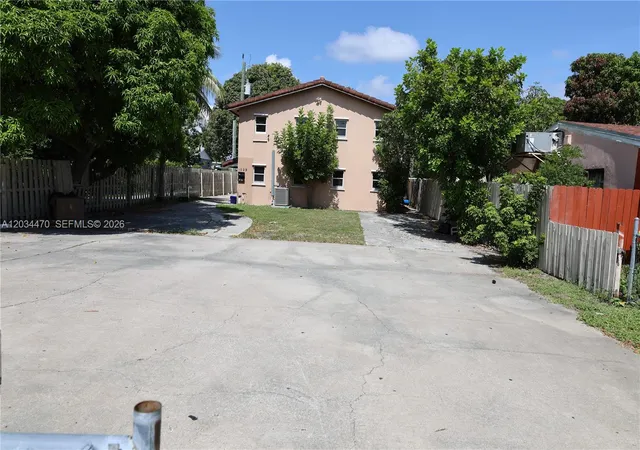 5th image of 1029 S C St, Lake Worth Beach, FL 33460 | MLS# A12034470