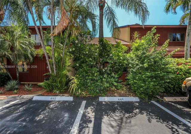 37th image of 444 Se 14th St, Dania, FL 33004 | MLS# A12038049