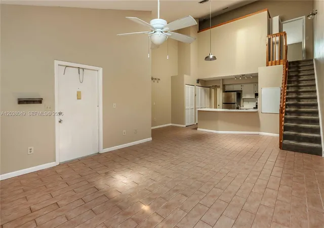 3rd image of 444 Se 14Th St, Dania, FL 33004 | MLS# A12038049