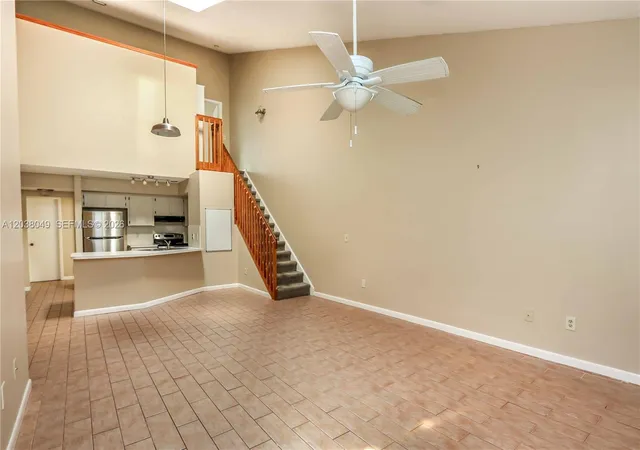 4th image of 444 Se 14Th St, Dania, FL 33004 | MLS# A12038049