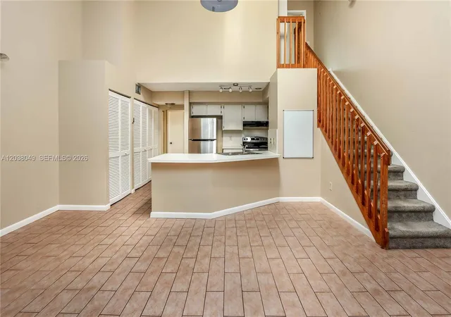 5th image of 444 Se 14Th St, Dania, FL 33004 | MLS# A12038049