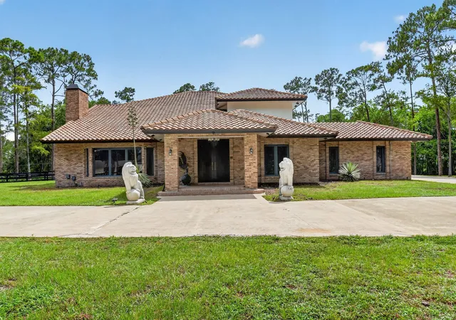 3rd image of 14780 Draft Horse Ln, Wellington, FL 33414 | MLS# B26042145
