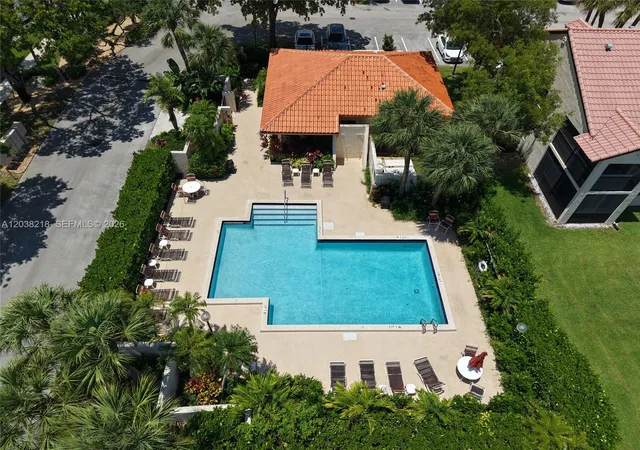 2nd image of 104 Freedom Ct, Deerfield Beach, FL 33442