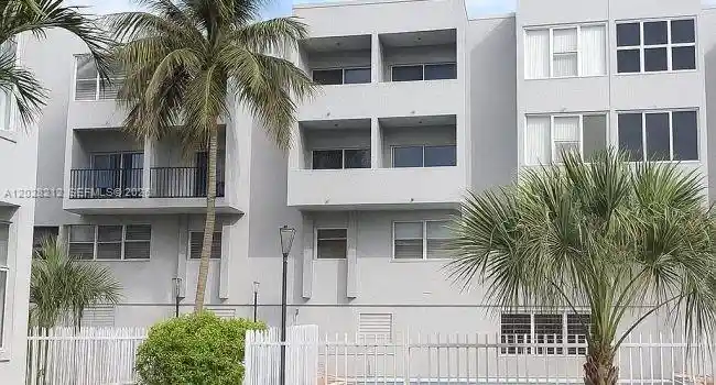 Listing Photo 1 - Condo for sale in 1555 W 44Th Pl located at 1555 W 44Th Pl, Hialeah, FL 33012 - Unit #203