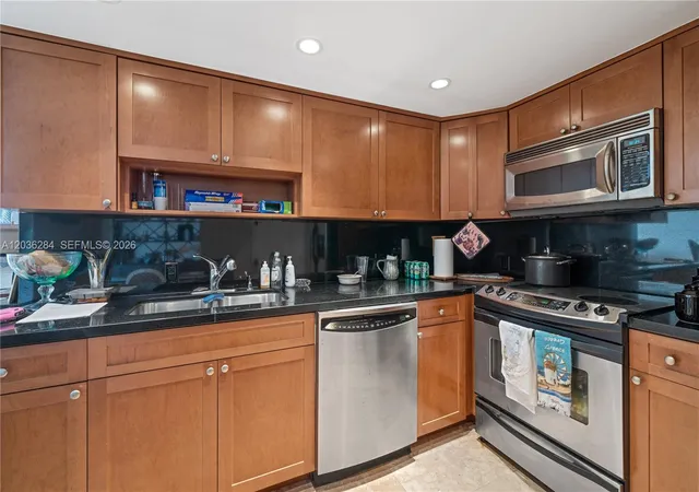 4th image of 11 Island Ave #1708, Miami Beach, FL 33139 | MLS# A12036284