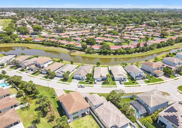 2nd image of 4242 Rosa Dr, Deerfield Beach, FL 33064 | MLS# A12038746