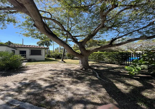 Photo 2 of Single family home for sale at 175 Sw 25th Road, Miami, FL 33129 | MLS# B26042212 | Listing updated on 2026-09-23