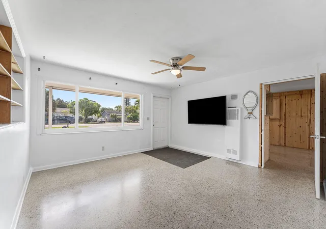 Photo 3 of Single family home for sale at 707 S Broadway, Lantana, FL 33462 | MLS# B26042213 | Listing updated on 2026-09-23