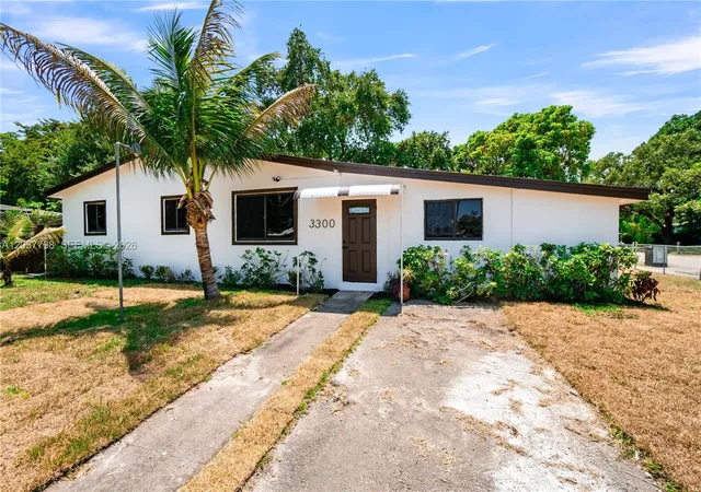 Homes for sale in West Park, FL | 3300 Sw 40th Ave, West Park, FL 33023 | MLS# A12037798