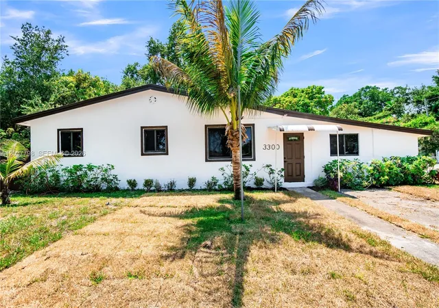 Homes for sale in West Park, FL | 3300 Sw 40Th Ave, West Park, FL 33023 | MLS# A12037798