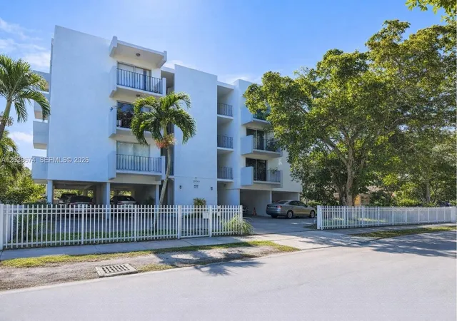 Homes for sale in North Miami, FL | 1090 Ne 129th St #205, North Miami, FL 33161 | MLS# A12038674