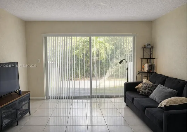 Homes for sale in North Miami, FL | 1090 Ne 129Th St #205, North Miami, FL 33161 | MLS# A12038674