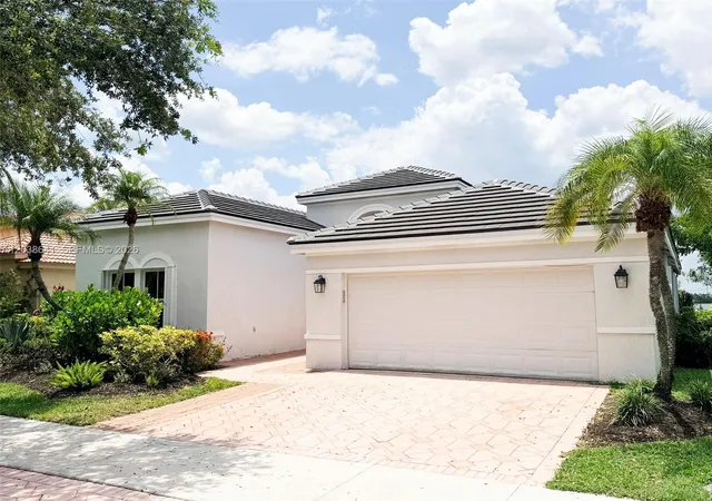 Homes for sale in Weston, FL | 1212 Falls Blvd, Weston, FL 33327 | MLS# A12038641