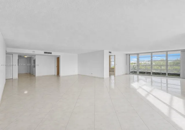 2nd image of 230 174th St #404, Sunny Isles Beach, FL 33160 | MLS# A12038818
