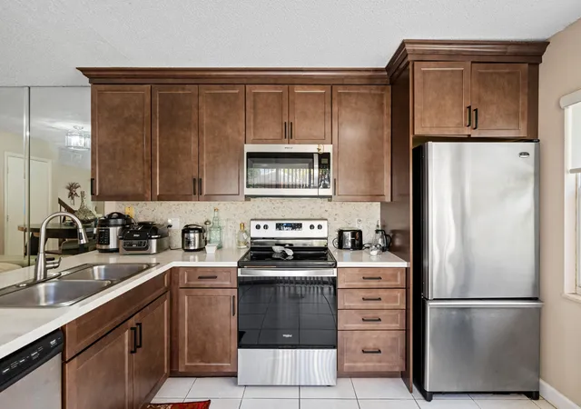 Photo 4 of Townhouse for sale at 3325 SW Sunset Tr Cir, Palm City, FL 34990 | MLS# B26042269 | Listing updated on 2026-10-08