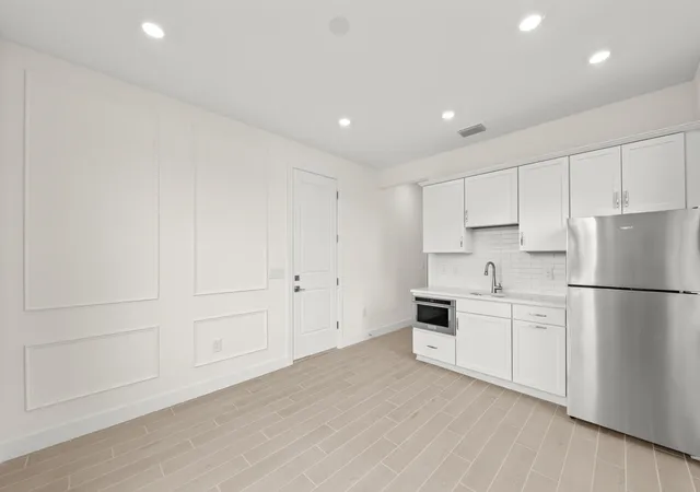 Photo 4 of Sale Pending at 2034 Terreno Blvd, Naples, FL 34120 | MLS# B26042281 | Listing updated on 2026-10-01