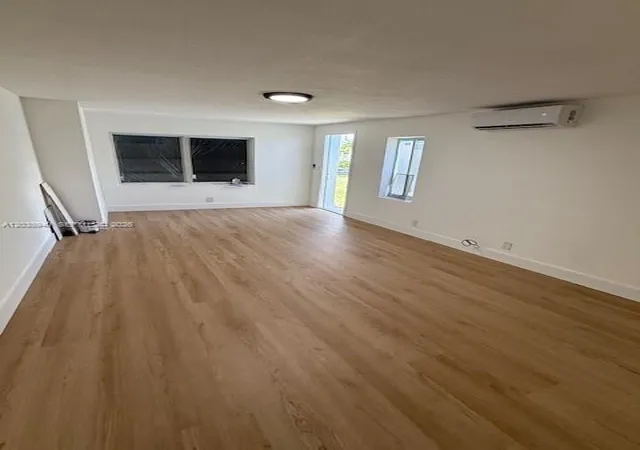 5th image of 1123 N 17Th Ct, Hollywood, FL 33020 | MLS# A12038940
