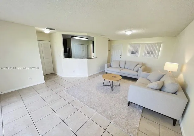 5th image of 3417 Nw 44Th St, Oakland Park, FL 33309