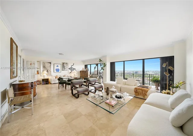 4th image of 1800 Ne 114Th St #1811, Miami, FL 33181 | MLS# A12038463