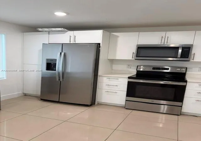 4th image of 25870 Sw 144Th Ct, Princeton, FL 33032 | MLS# A12035389